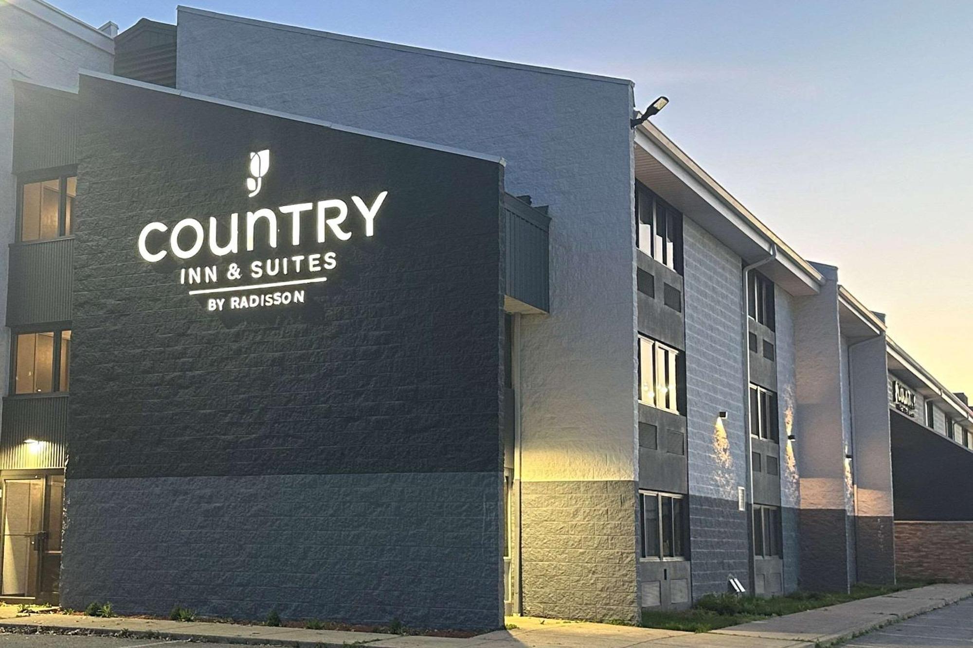 Country Inn & Suites By Radisson, Dunbar - Charleston 외부 사진