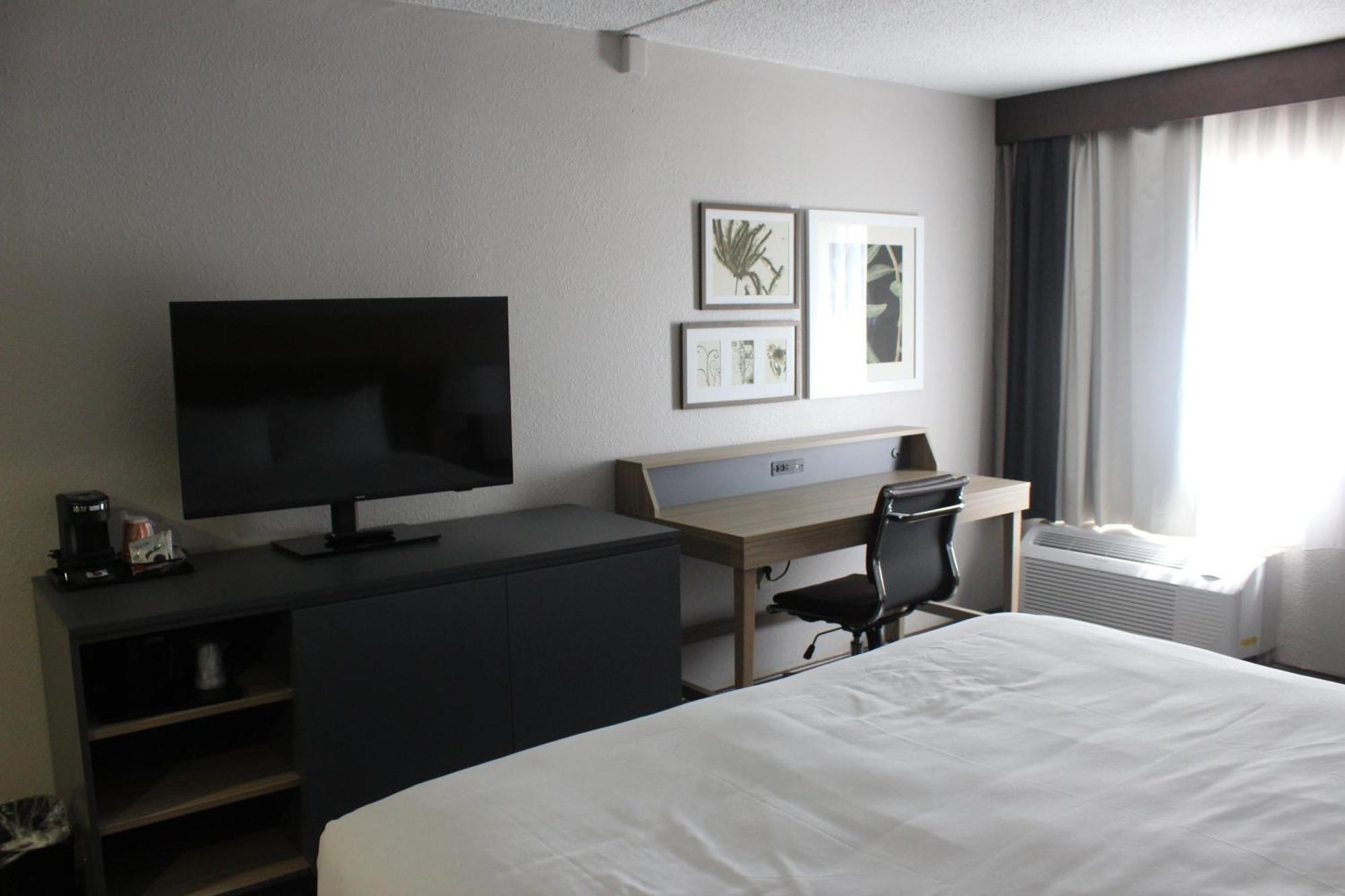 Country Inn & Suites By Radisson, Dunbar - Charleston 외부 사진