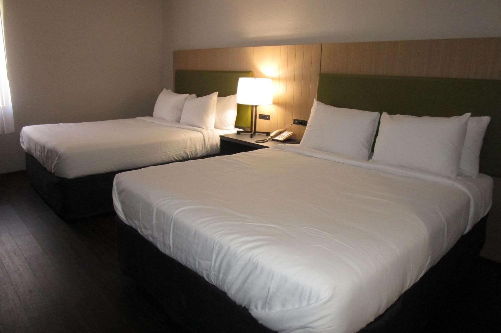 Country Inn & Suites By Radisson, Dunbar - Charleston 외부 사진